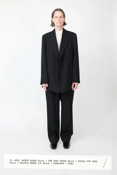 Look 12
